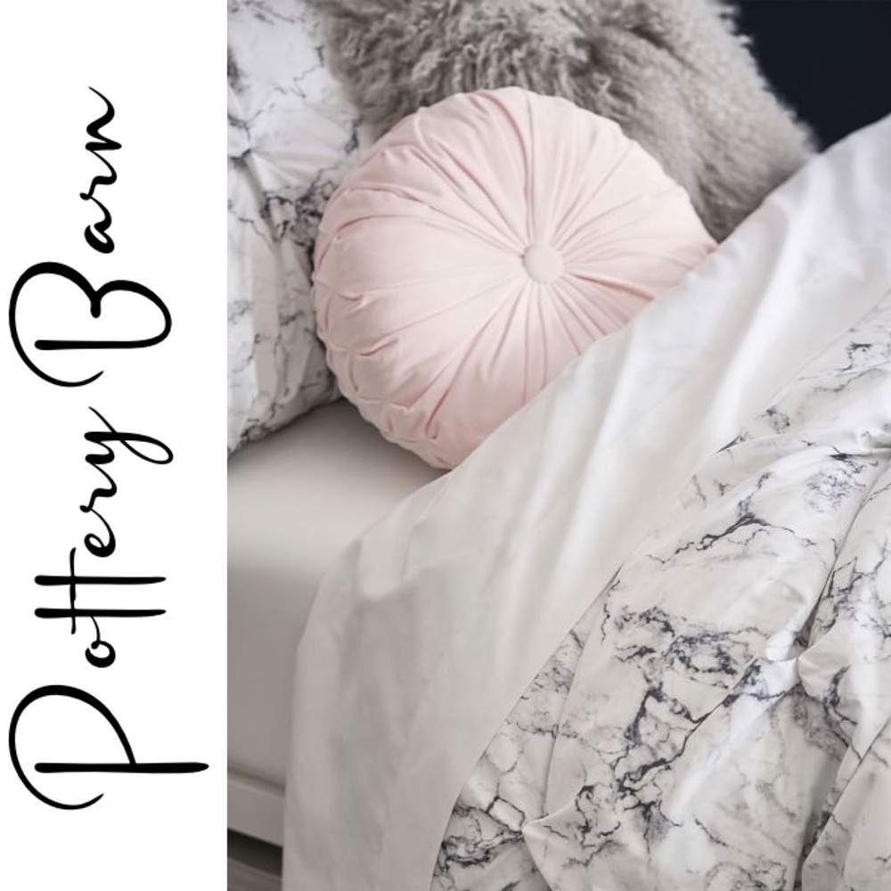 🧁Pottery Barn Teen White and Gray Comforter Set